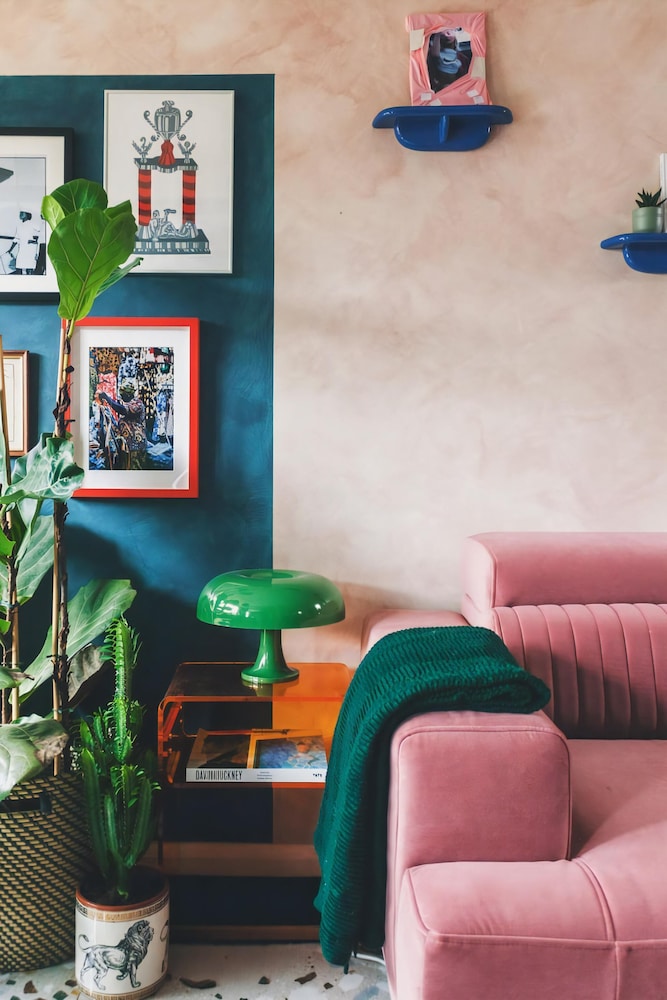 Peaceful & Unique Maisonette in Central London