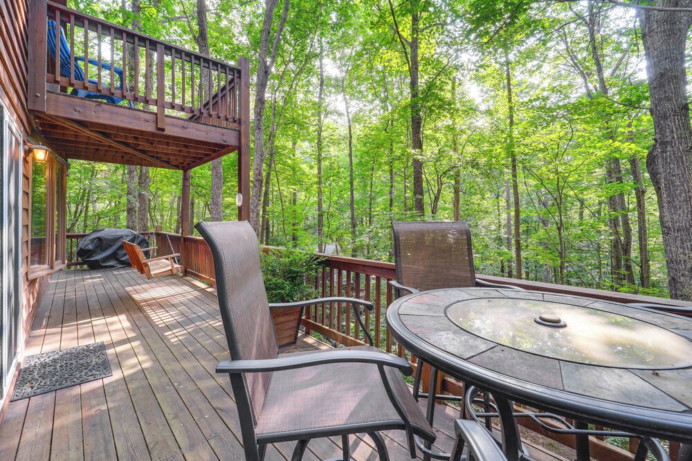 Deep Gap Cabin w/ Private Deck & Community Perks! view 4