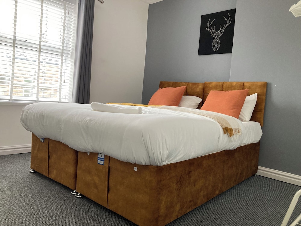 Cozy and Central City Apartment in Liverpool view 3