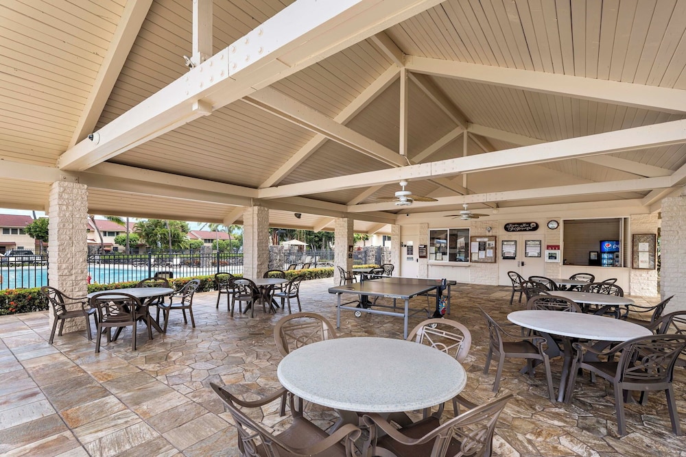 Steps From Lanai to Beach - AC & Wifi - Affordable- Vrkcv