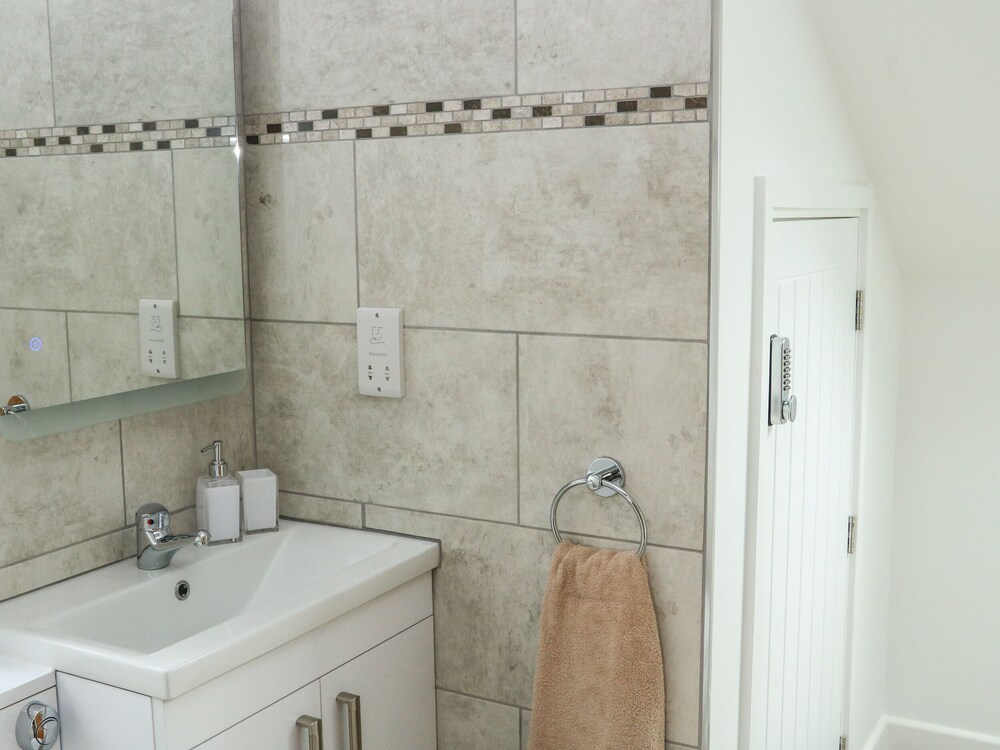 Sawtons Cottage 2