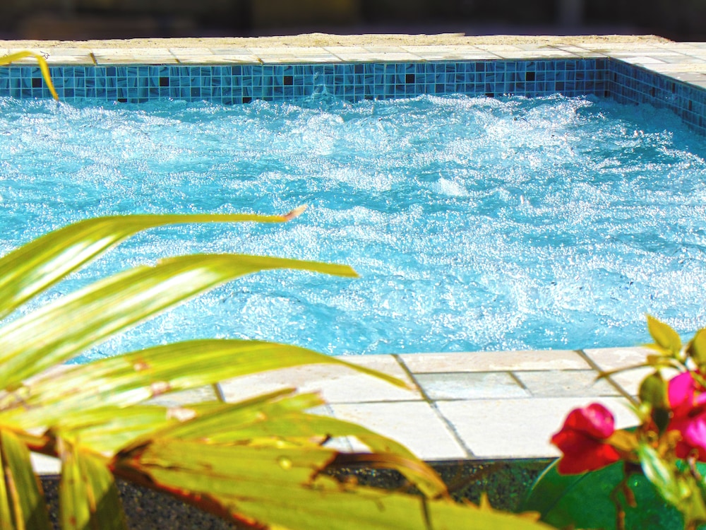 Casa Victoria Beach Resort and Restaurant