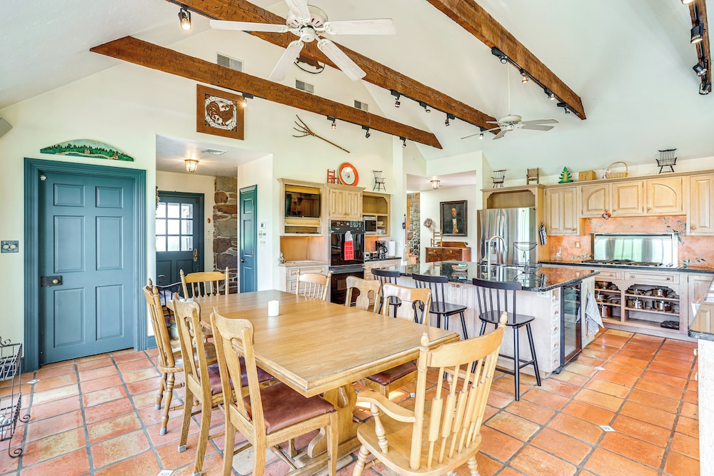 8 Mi to Reading: Spacious Farmhouse Retreat!