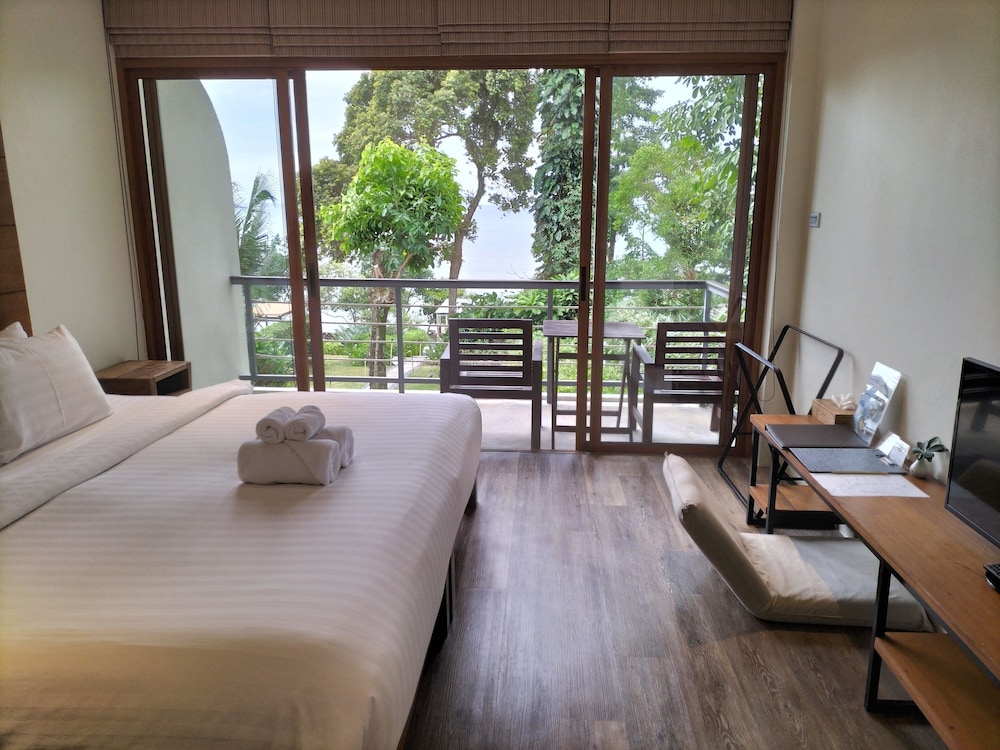 Nest Sense Resort