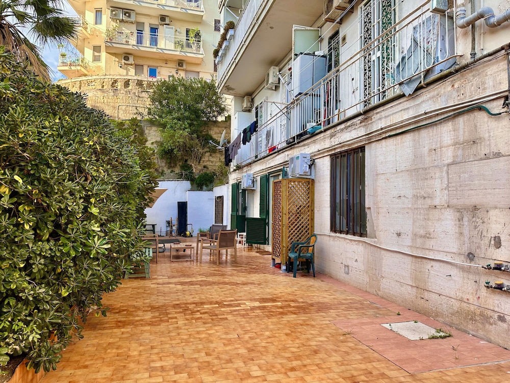 Life in Naples