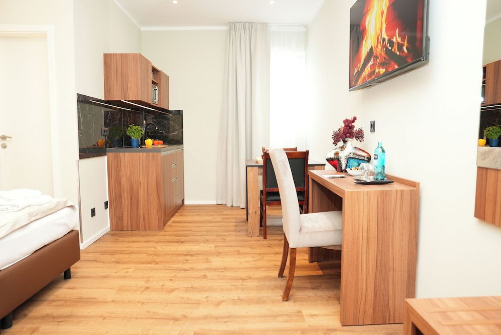 Frankfurt Vacations - Hotel Attache - Property Image 141