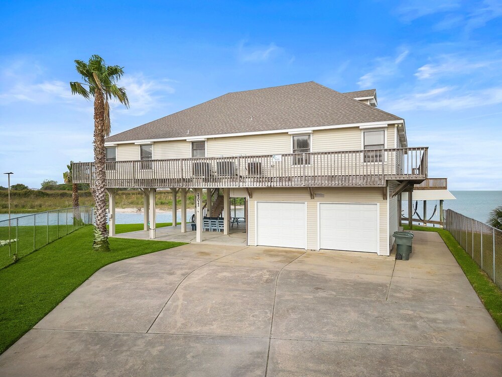 Bay Vista by Ryson Vacation Rentals