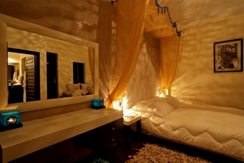 hotel room