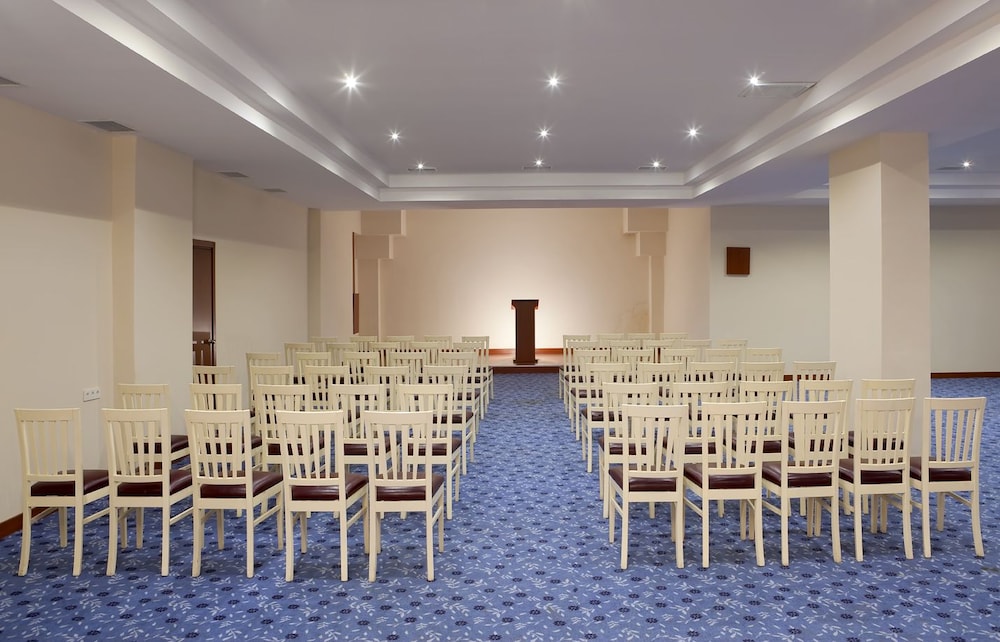 meeting & event spaces