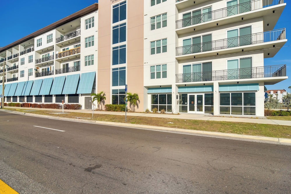 2 Mi to Johns Pass: Madeira Beach Condo view 3