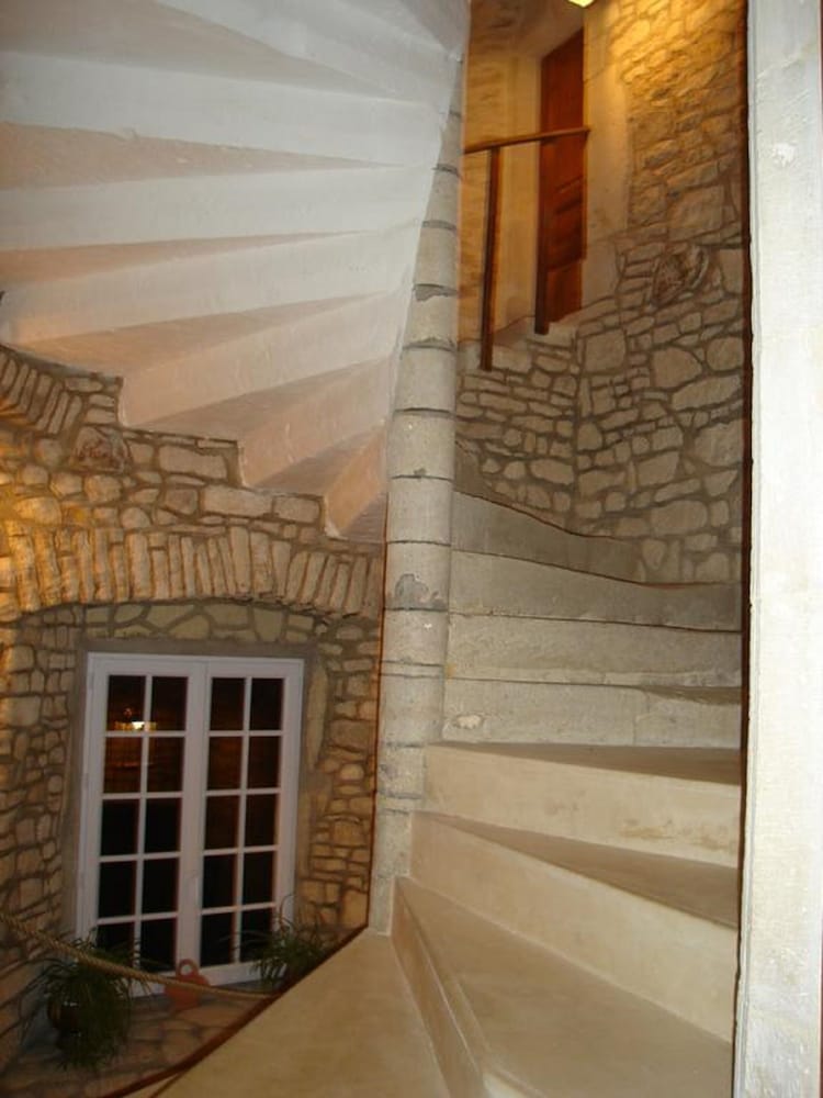 Photo 32