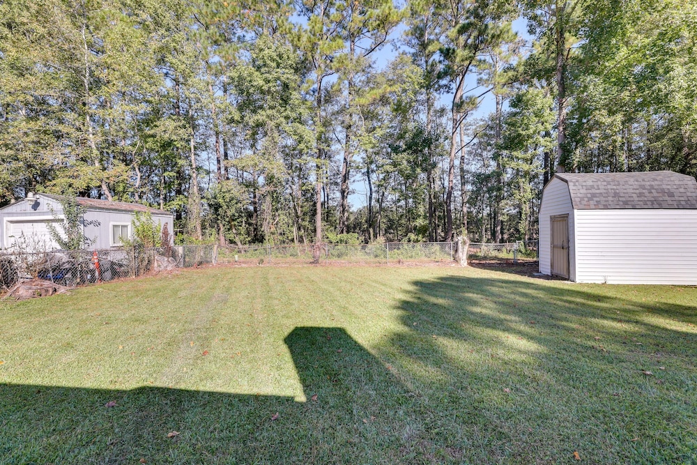 Summerville Vacation Rental: 4 Mi to Downtown! view 3