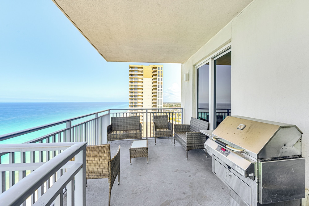 Panama City Beachfront Condo w/ Breathtaking Views