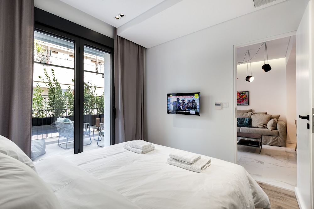 Elysan Urban Stays