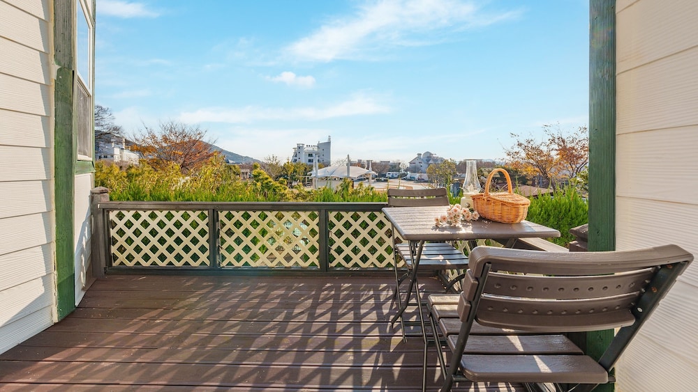 Geoje Peugeot Gomsol Petfriendly Pension