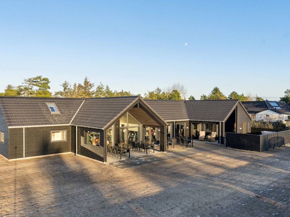 5 Star Holiday Home in Vejers Strand