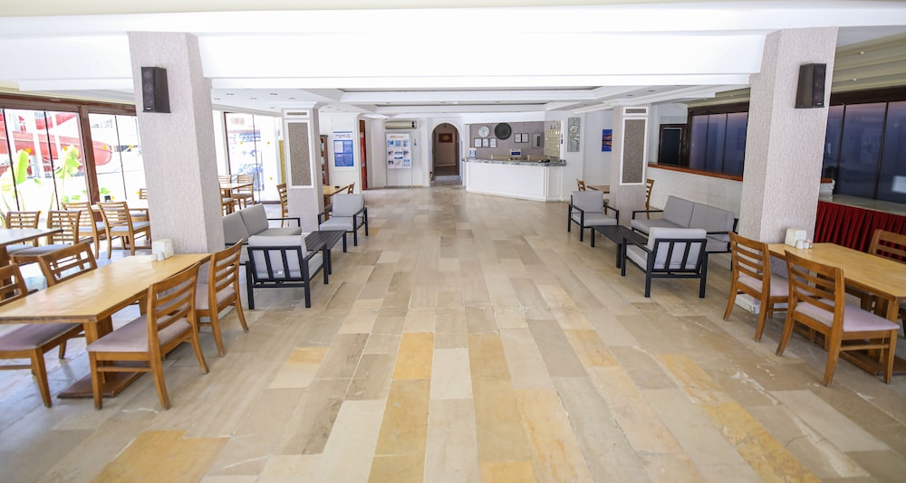 Delta Altinkum Otel - Image 19