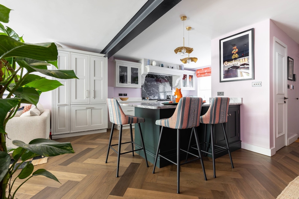 Maida Avenue II by Onefinestay