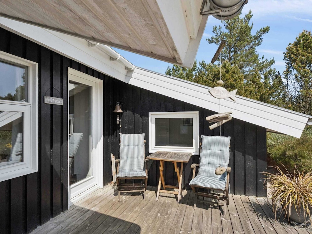5 Star Holiday Home in Albaek