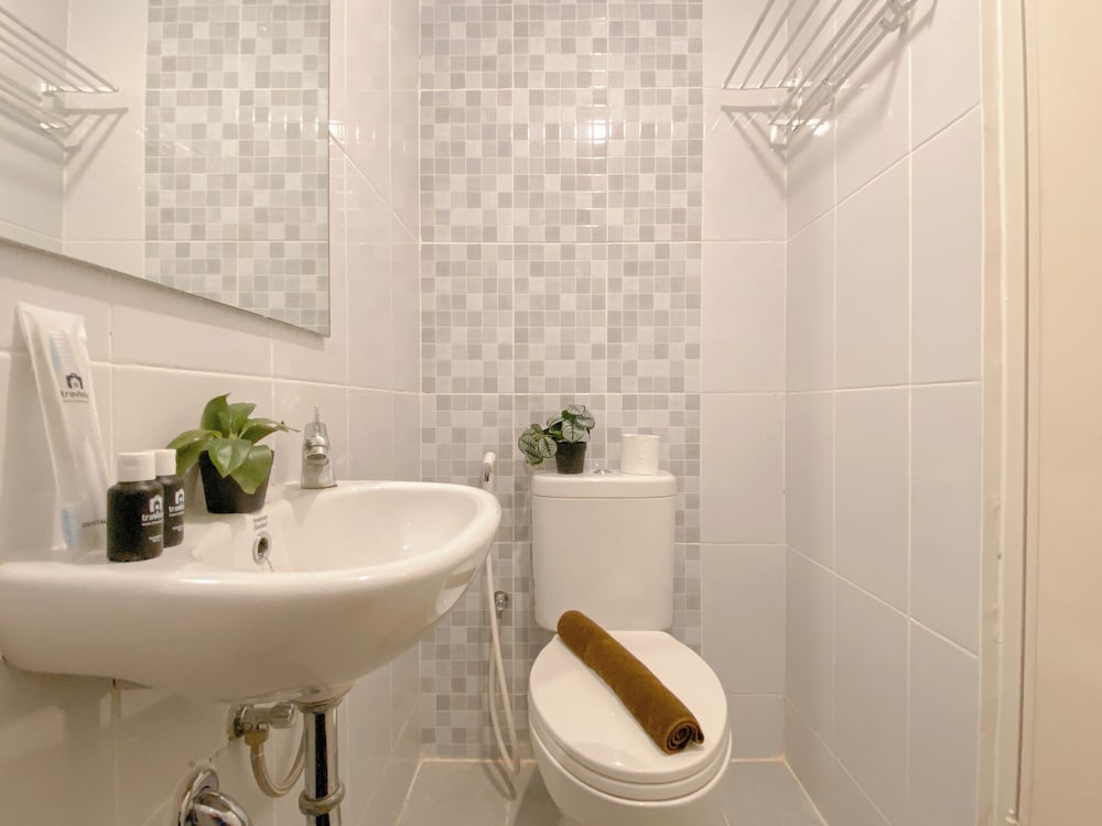 Homey and Comfort Stay Studio Tokyo Riverside PIK 2 Apartment