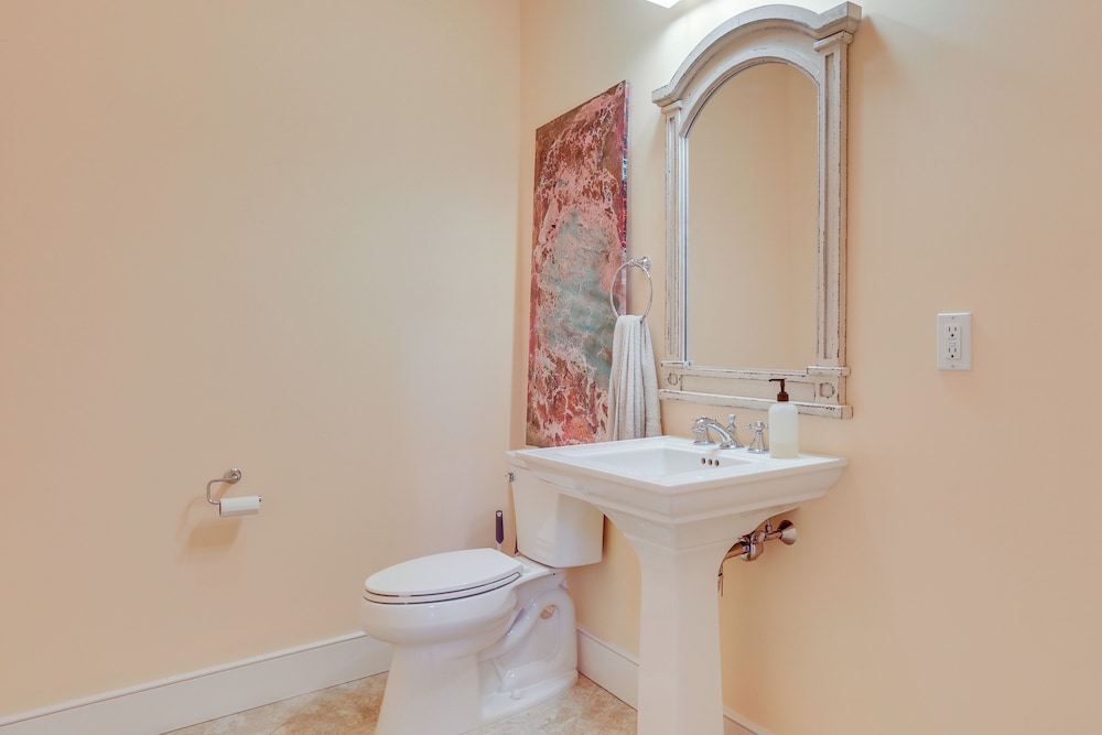Secluded Family Home Near Hiking in Voluntown!