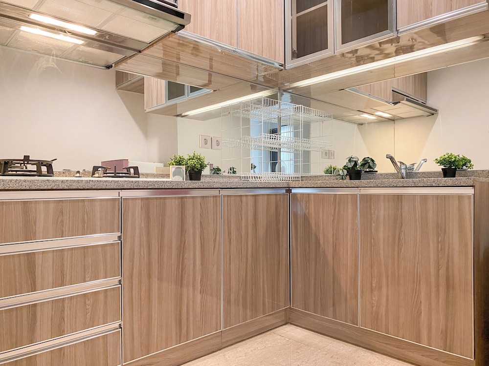 Homey 2Br Apartment At Lucky Tower Residence