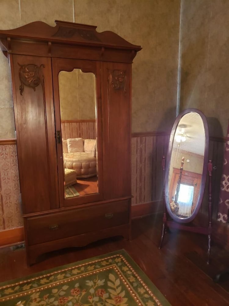 Historic Philip Houston House - Property Image 20