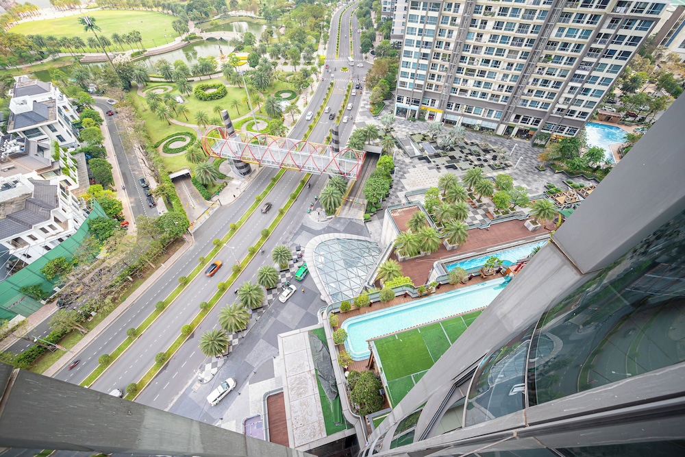 Landmark 81 & Vinhomes - ZEN Saigon Citypoint.