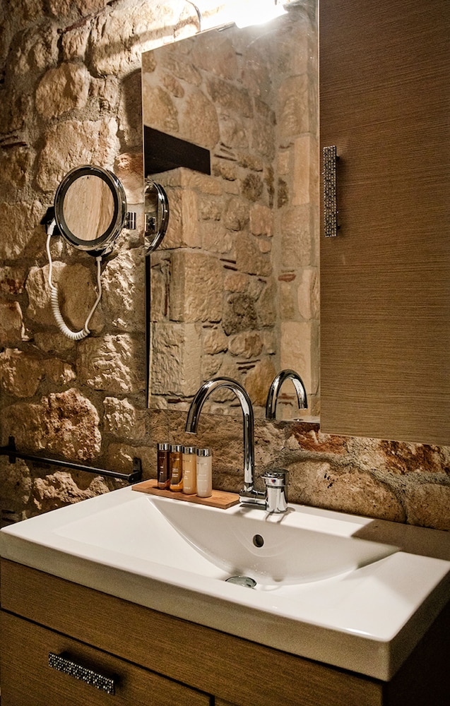 Stigmes Villas & Suites