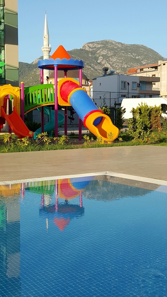 Moda Marine Apartments