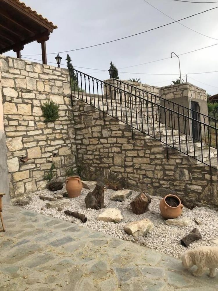 Oros Villas view 5
