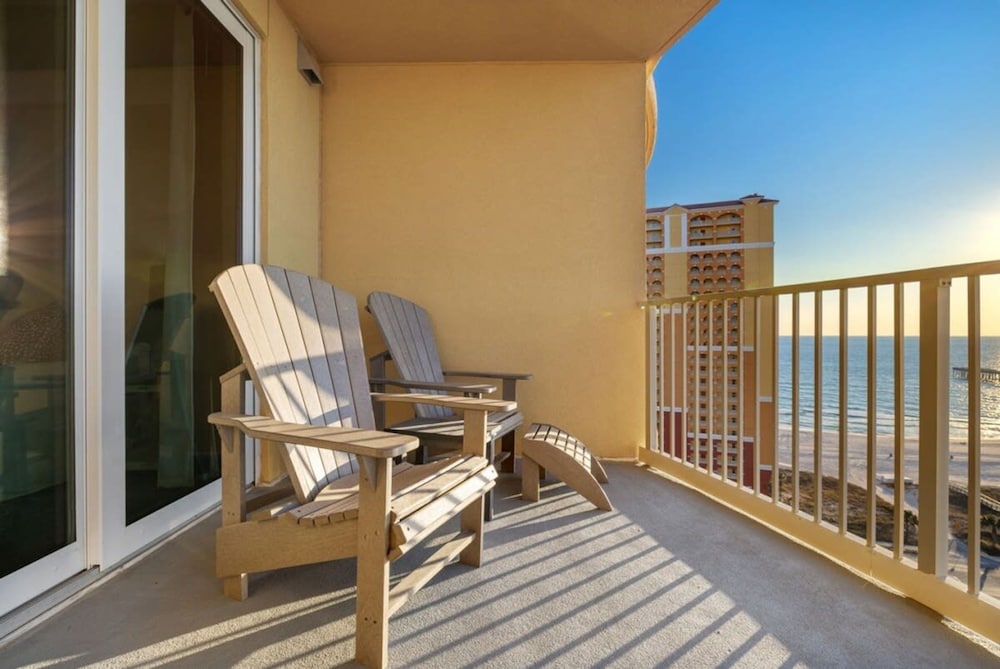Fall Escape Ocean View Retreat Heated Pool Hot Tub