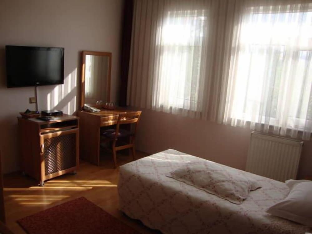 Azim Otel - Property Image 4