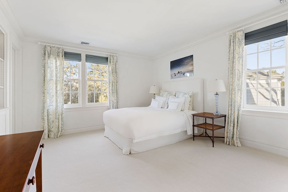 Oceanstone by Rove Estate w Pool Beach Access