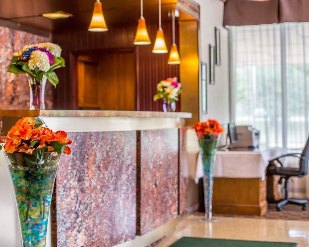 Brattleboro Vacations - Quality Inn  Conference Center - Property Image 32