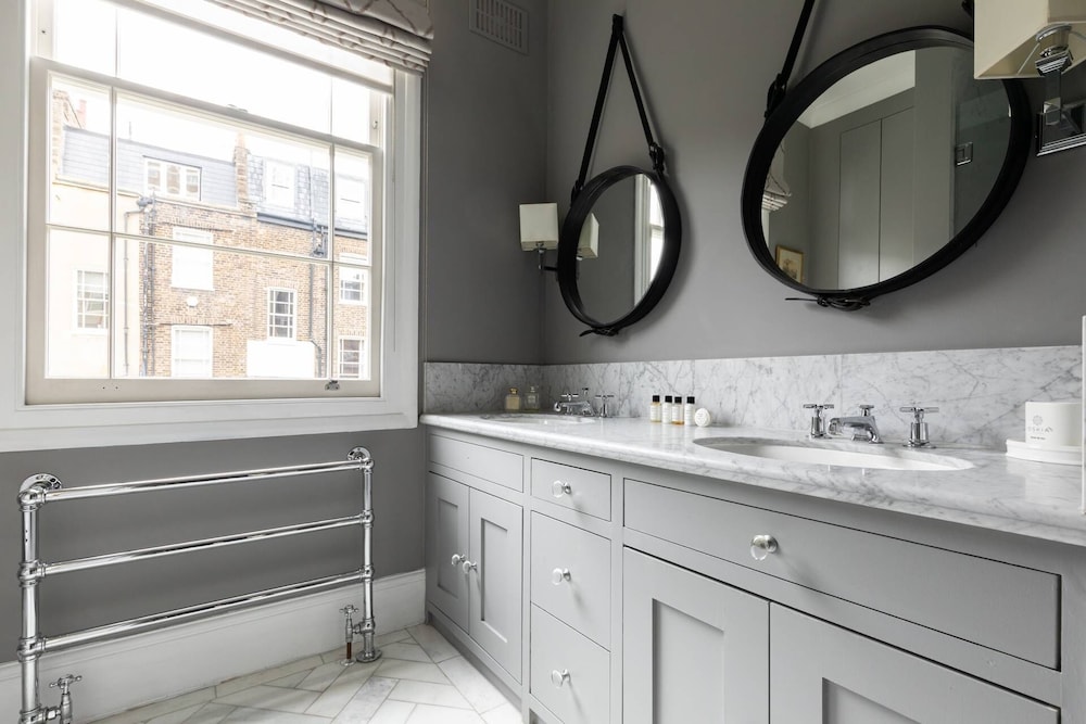 Alderney Street V by Onefinestay