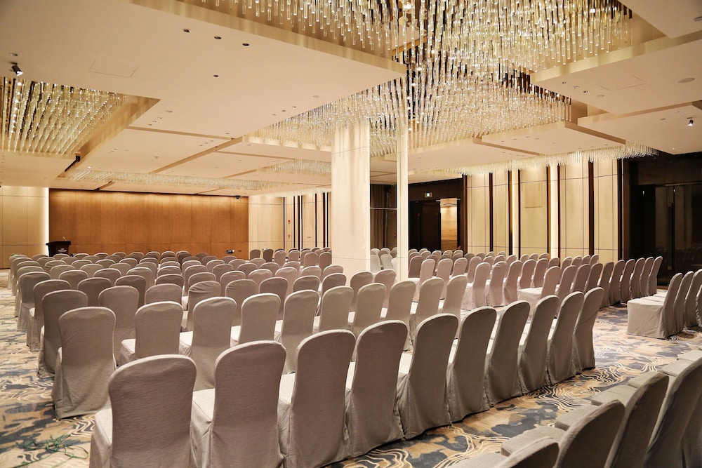 Hohhot Vacations - Crowne Plaza Hohhot City Center, An IHG Hotel - Property Image 88
