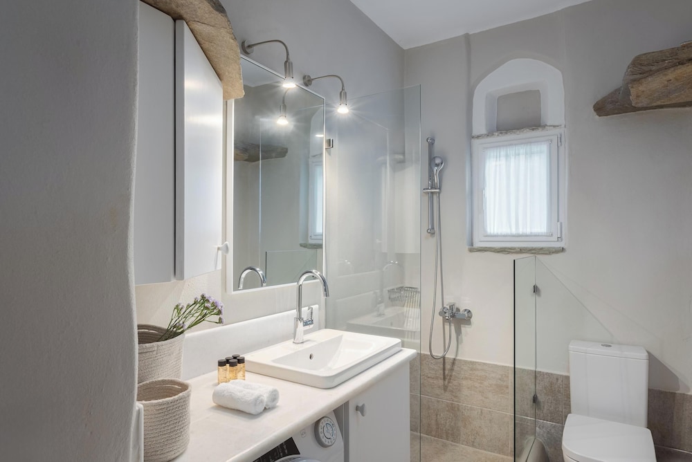 Morfes Luxury Apartments