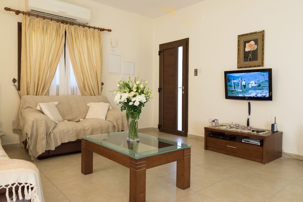 Villa Tsikkos Pende in Argaka