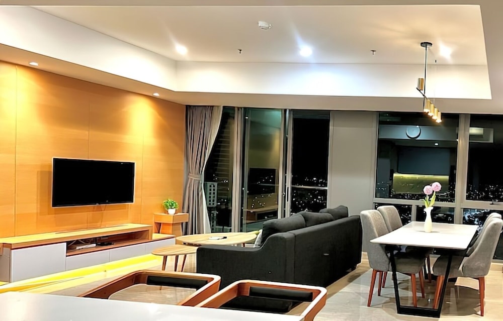 Fairview House - Luxstay near Airport