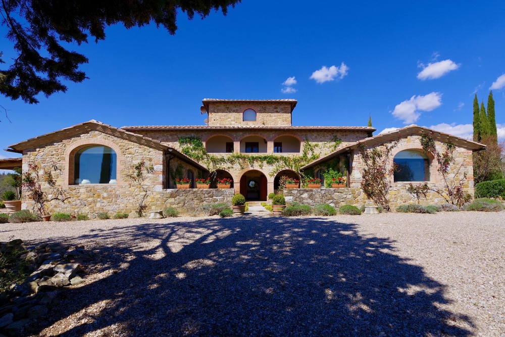 Camparone by Arceno Rentals Club