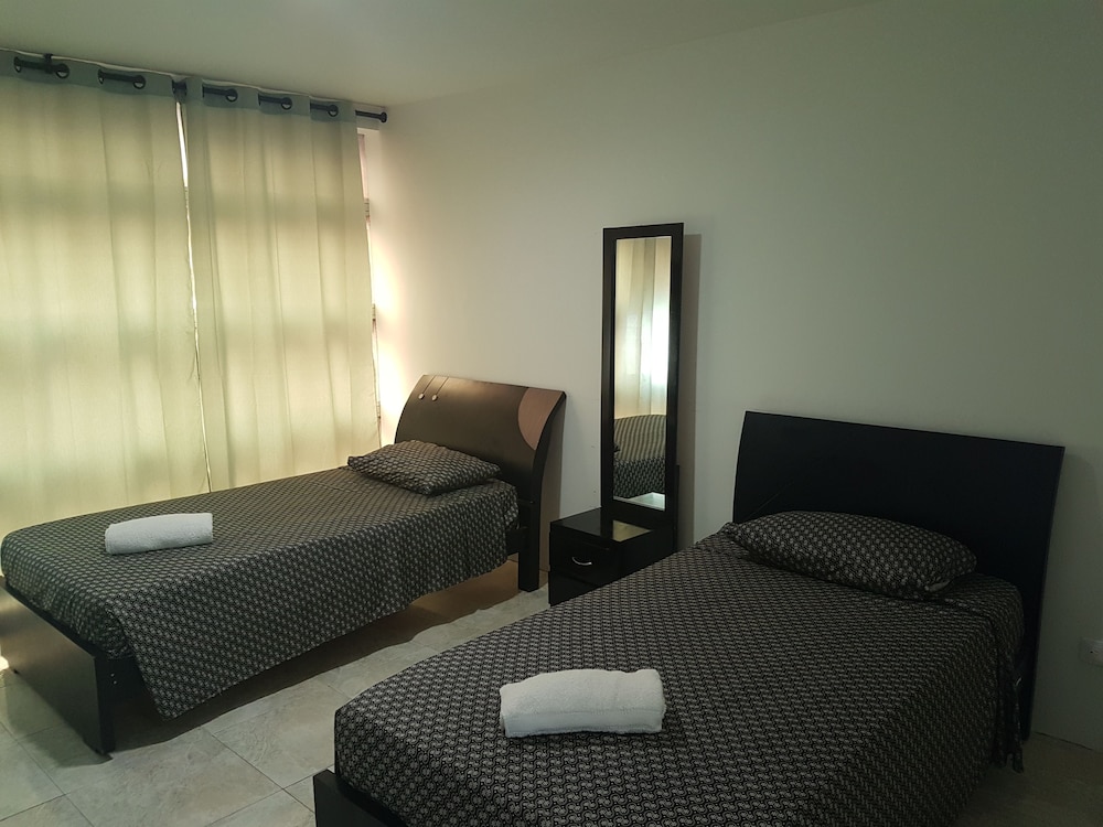 Hostal Central Beach