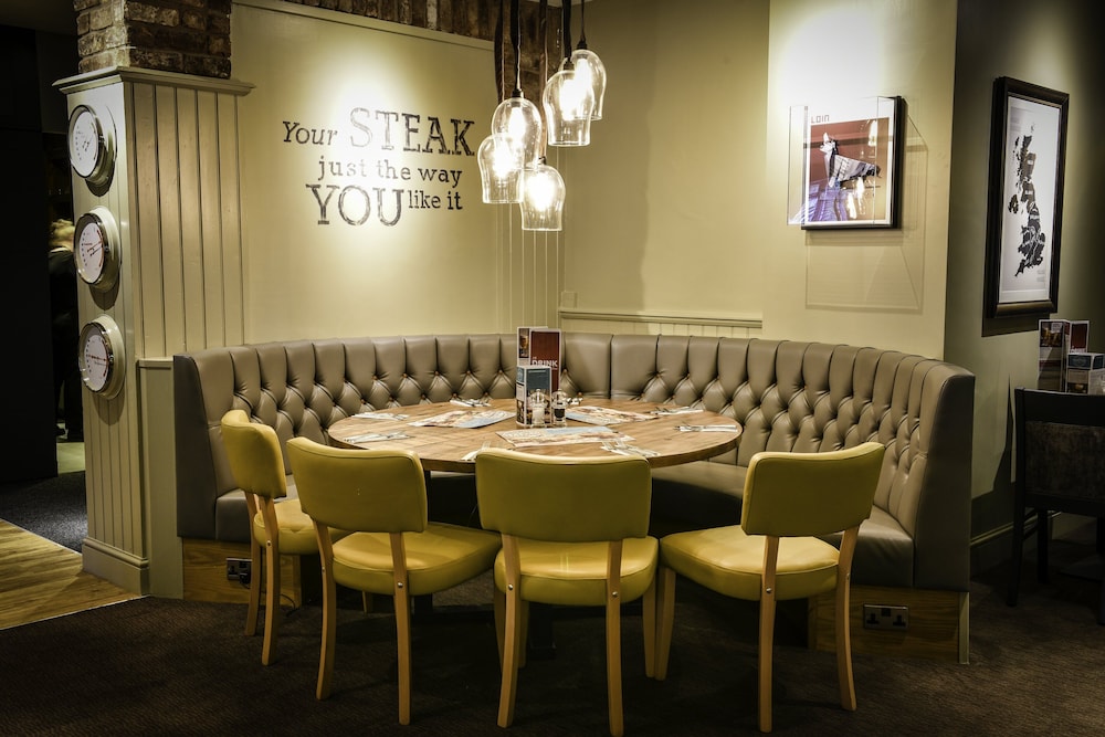 Premier Inn Macclesfield North, photo 43