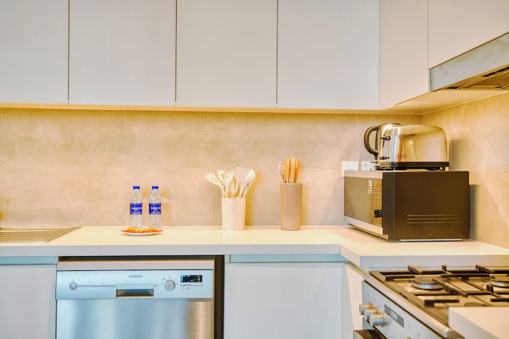 PVH - Serene Central 2BR - Creek Horizon