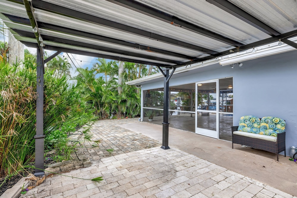Waterfront Paradise Chic 3 BDR