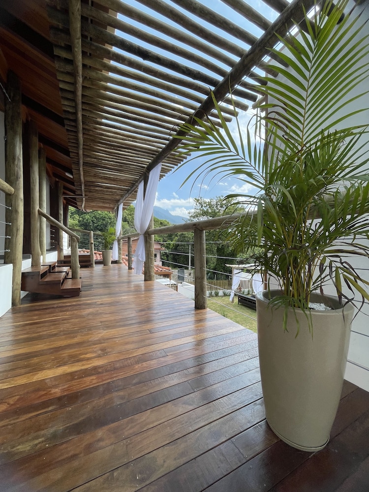 Santomar Guest House