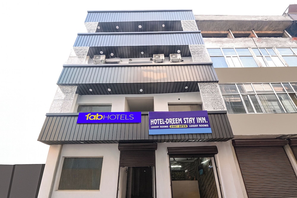 Fabhotel Dream Stay Inn