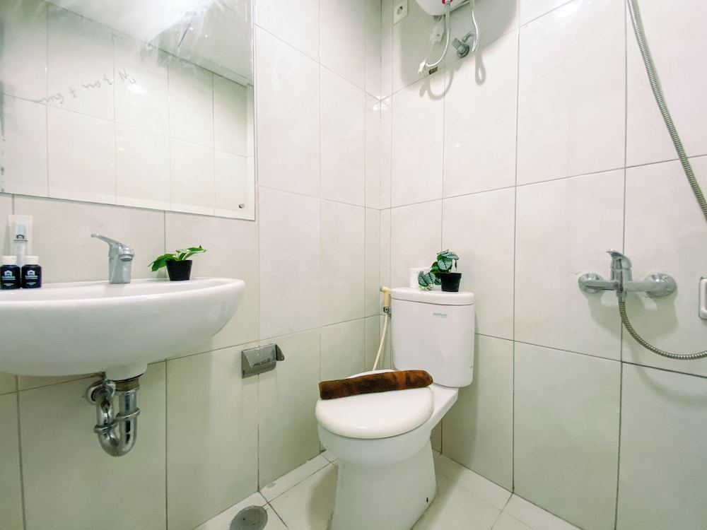 Good Designed and Homey 3BR Nifarro Park Apartment