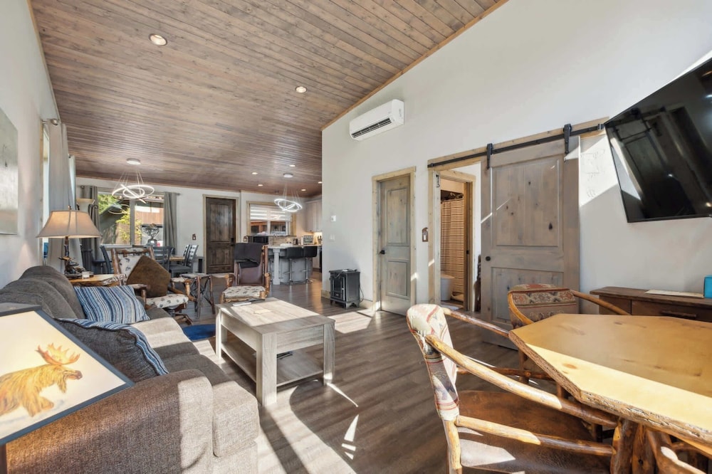 Wilderness Club Quarters Cozy Home For 4 Near Golf & Shops