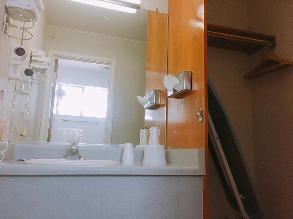 Richfield Vacations - Appletree Inn - Property Image 10